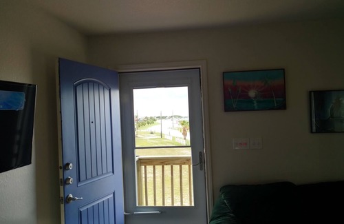 Port Lavaca Casa | Acogedora pequeña casa de 2 dormitorios con porche proyectado en Magnolia Beach Promenade