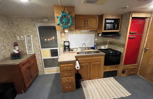 Purvis Casa | Cozy little camper, nestled quietly in the country / only minutes from the city