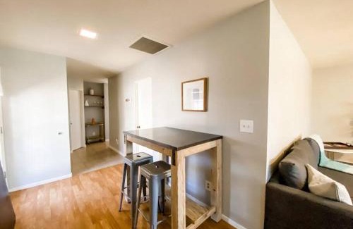 Camelback East Casa | Cozy Little Home w Private Washer & Dryer!