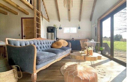 Frutillar Cabaña | Casita acogedora rodeada de frutales en condominio privado.