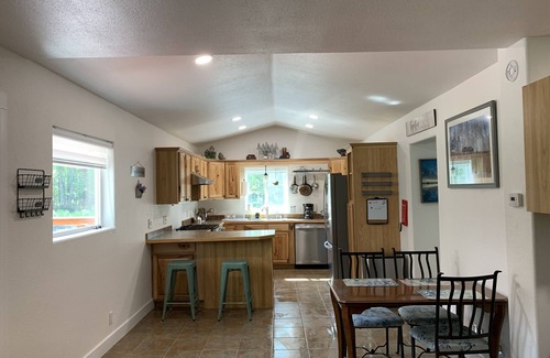 Fishhook Casa | Cozy Little House surrounded by nature and wildlife!