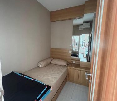 Surabaya Apartamento | Cozy Living APT Puncak Dharmahusada with 3BR