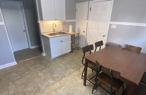Milwaukee Casa | Cozy location between Bayview and the airport! Pets welcome!