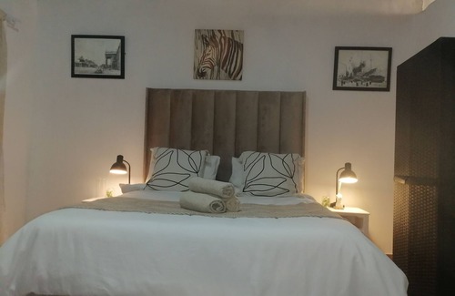 Kempton Park Cabina | Cozy lodge in charming Park with WiFi