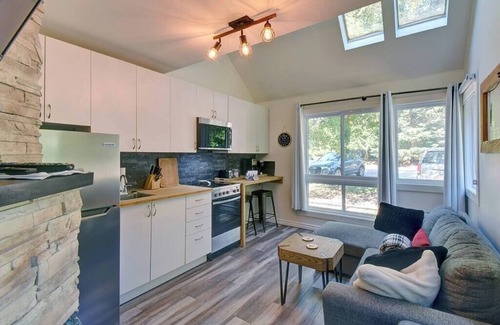 Mont-Tremblant Pedestrian Village Condominio | Cozy Lodge in the Mont Tremblant Ski Village