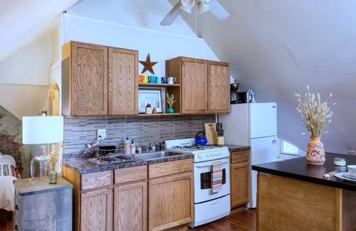 Cherokee Triangle Apartamento | Cozy Loft in KY! Perfect Location!