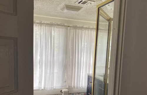 Covington Apartamento | Cozy loft in the heart of downtown Covington.