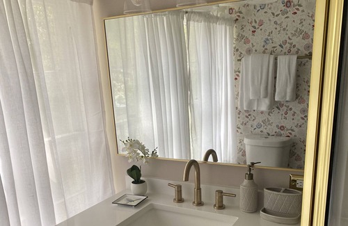 Covington Apartamento | Cozy loft in the heart of downtown Covington.