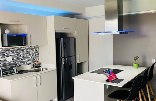 Mata Redonda Cabina | Cozy loft perfect for home office and relax.