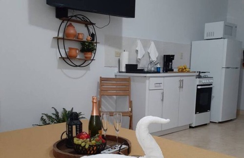 Las Marias Apartamento | Acogedor Loft a pasos del rio. Ideal para parejas o familias.