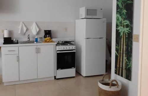 Las Marias Apartamento | Acogedor Loft a pasos del rio. Ideal para parejas o familias.