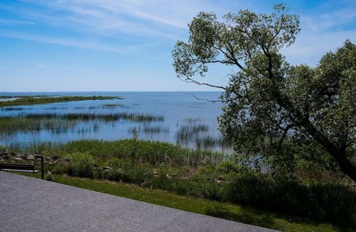Viljandi Parish Apartamento | Cozy loft with balcony directly by the lake