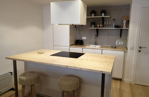 Villanua Apartamento | Loft acogedor con piscina en Villanúa, ideal para 4 personas