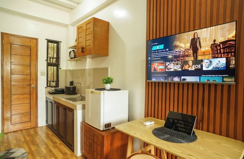 Albay Province Casa | Cozy Loftbed Wi-Fi & Netflix Along Ligao Natl Road
