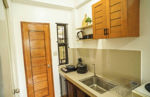 Albay Province Casa | Cozy Loftbed Wi-Fi & Netflix Along Ligao Natl Road