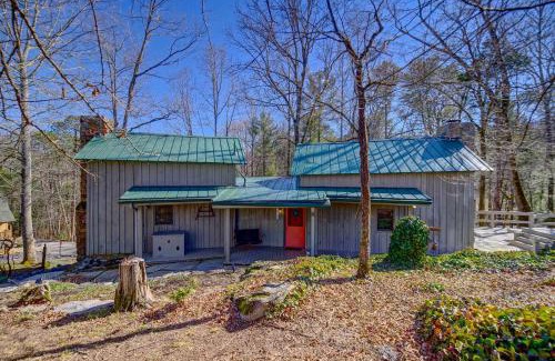 Townsend Casa | Cozy Log Cabin 6 Mi to Great Smoky Mtns NP!