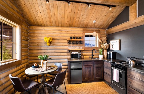 Livingston Cabina | Cozy Log Cabin in the Heart of Paradise Valley, Montana