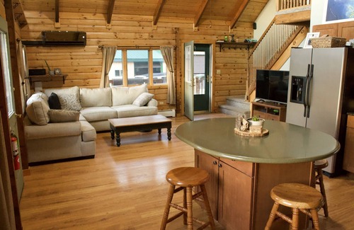 Mount Vision Casa | Cozy Log Cabin