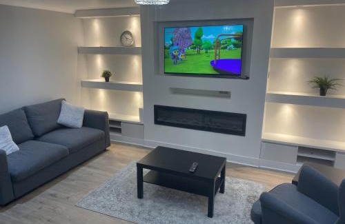 Thamesmead Casa | Cozy London Home with Three Bedrooms