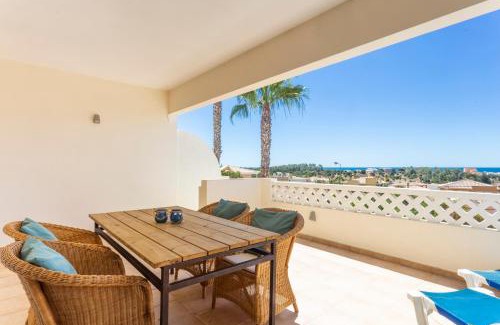 Calicas Apartamento | Cozy & Luxurious Getaway - 3 Decks Oceanview & Pool - Sao Jose