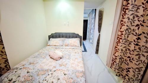 Asylum Down Apartamento | Cozy Luxury Hideouts in North Ridge, 10 mins from the Airport & Tang Palace, 5 mins from Alisa Hotel, Kempinski & Movenpick, close to Supermarkets & Tourist Attractions