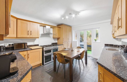 Epsom Apartamento | Cozy Maisonette in Langley Vale