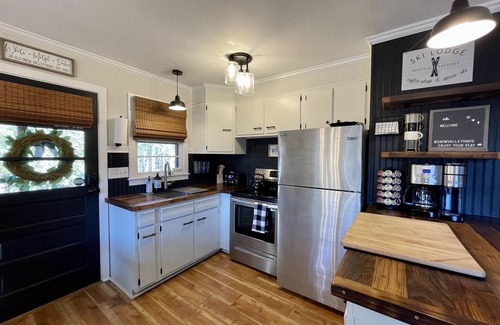 Stratton and Bromley Ski Areas Casa | Cozy Manchester Getaway with Amazing Views!!!