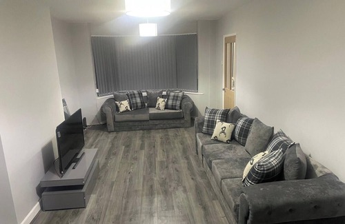 Failsworth Casa | Cozy Manchester House With 3 Bedrooms