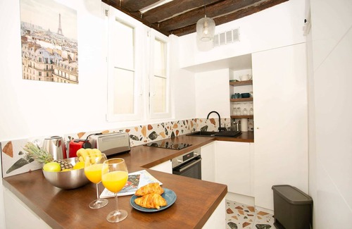 Les Iles Apartamento | Cozy Marais Studio Next to the Seine - Pont Marie