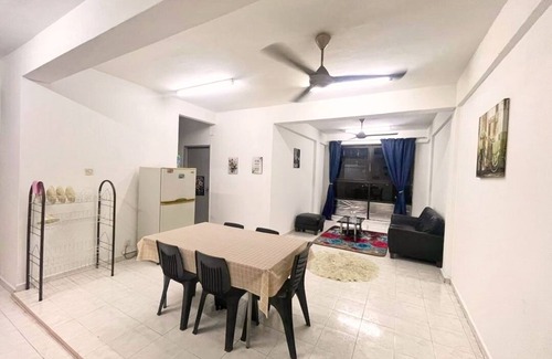 Bukit Baru Apartamento | Cozy Melaka Homestay-Mountain View, Free Parking, Near Attractions Heritage City