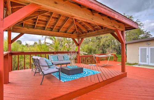 Tropic Casa | Cozy Melbourne Home with Deck and Pool 5 Mi to Beach!