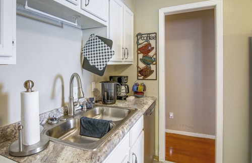 South Memphis Cabaña | Cozy Memphis Vacation Rental Near Beale Street!
