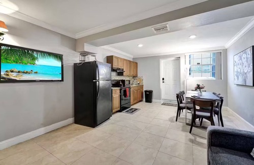 Golden Glades Apartamento | Cozy Miami Apt - TOP RATED! ! !