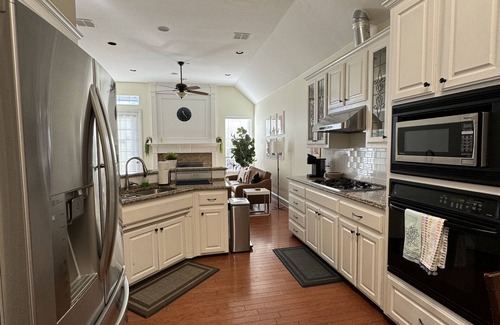 Irving Casa | Cozy Minimalist House in the heart of Valley Ranch Irving !