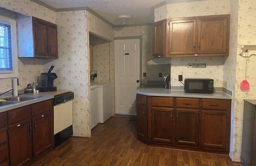 Granville County Casa | Cozy mobile home in charming Oxford, NC