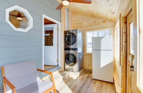 Puposky Cabina | Cozy Mod Cabin On Turtle Lake! No Pets Allowed