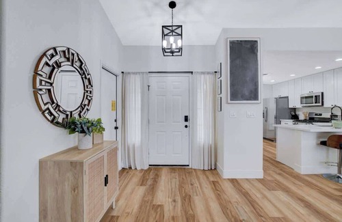 North Las Vegas Casa | Cozy Modern 3BR Desert Style Home - Pool Fun!