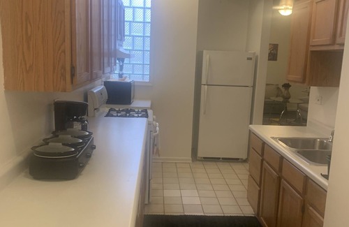 Lawndale Apartamento | Cozy Modern -3BRS and 2BAS located10mins from Downtown Chicago