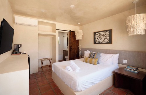 Imperial Beach Hotel | Cozy Modern Baja Beachfront
