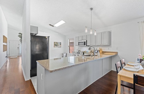 Westside Casa | Cozy Modern Family Home w/Firepit + Pool Access
