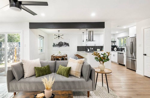Forest North Estates Casa | Cozy & Modern Home with King Beds, Fenced Yard, Fast Wi-Fi