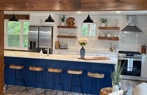 Killington Cabina | Cozy Modern Rustic Ski Lodge! 7BR - Sleeps 16