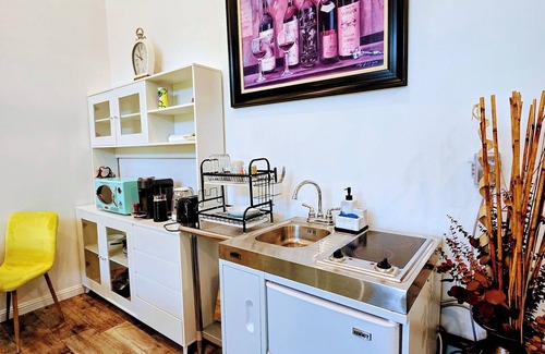 Reseda Apartamento | Cozy Modern Space with Pool