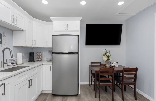 Pinellas Park Apartamento | Cozy Modern Studio Getaway in Pinellas Park