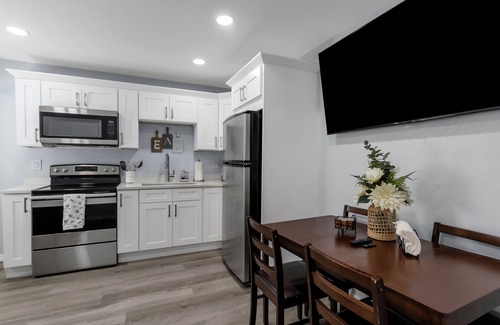 Pinellas Park Apartamento | Cozy Modern Studio Getaway in Pinellas Park