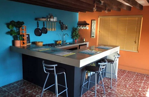 Ensenada Condominio | Acogedora moderna Suite con vista al mar