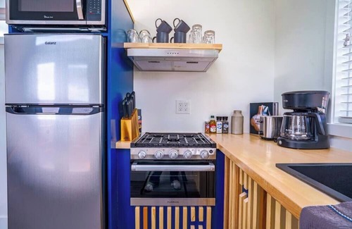 Apple Valley Apartamento | Cozy modern tiny home near ZION & private deck