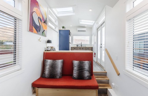 Apple Valley Apartamento | Cozy modern tiny home near ZION & private deck