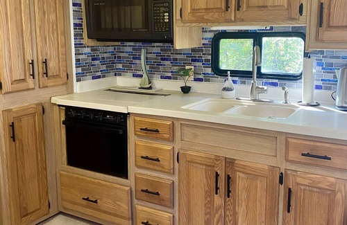 Rockdale County Casa | Cozy motorhome with loads of outdoor activities, farm animals and trails
