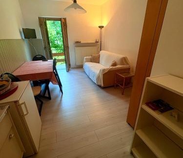 Faidello Apartamento | Cozy Mountain Apartment with Cimone view